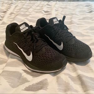 Nike tennis shoes
